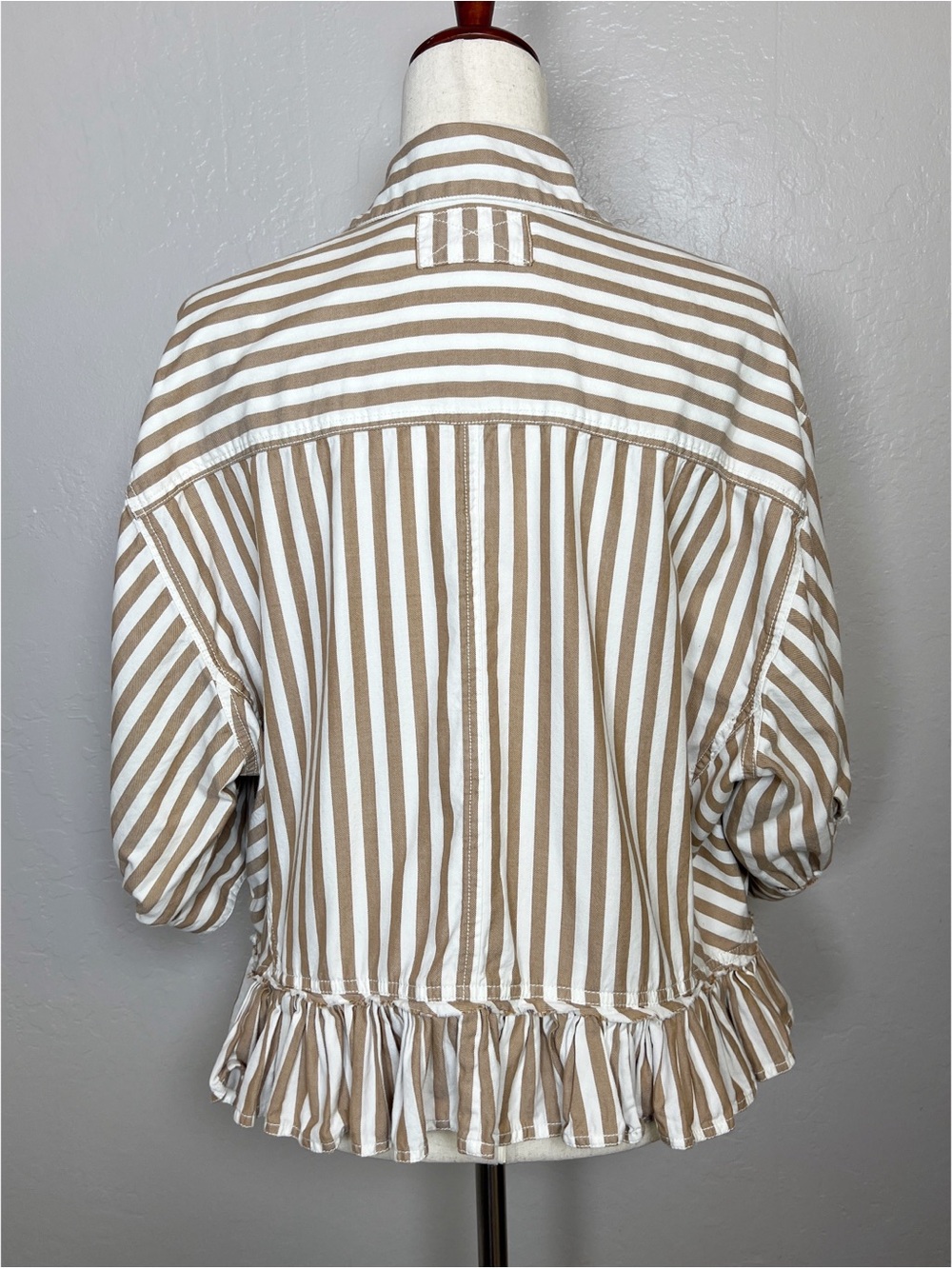 FREE PEOPLE Women’s Size S Striped Bailey Ruffle Hem Button-Up Cropped Shirt - Picture 4 of 16